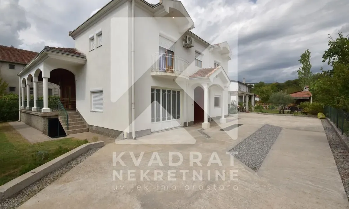 Izdavanje, kuća, 200m², Dalmatinska ulica, Podgorica