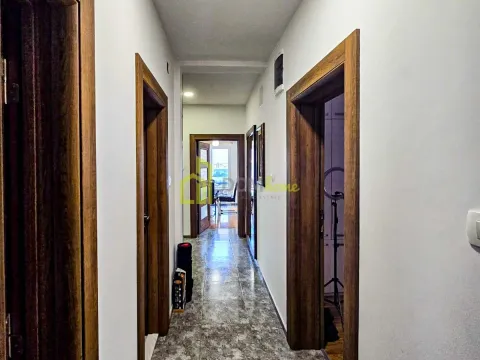 Sale, house, 216m², Blok 6, Podgorica - image 4