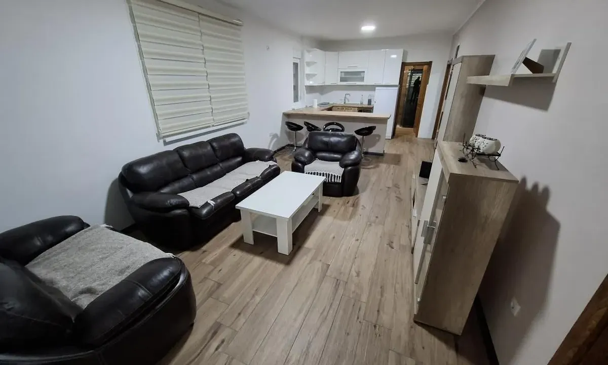 Izdavanje, trosoban stan, 85m², Klisa, Novi Sad Sve Podlokacije