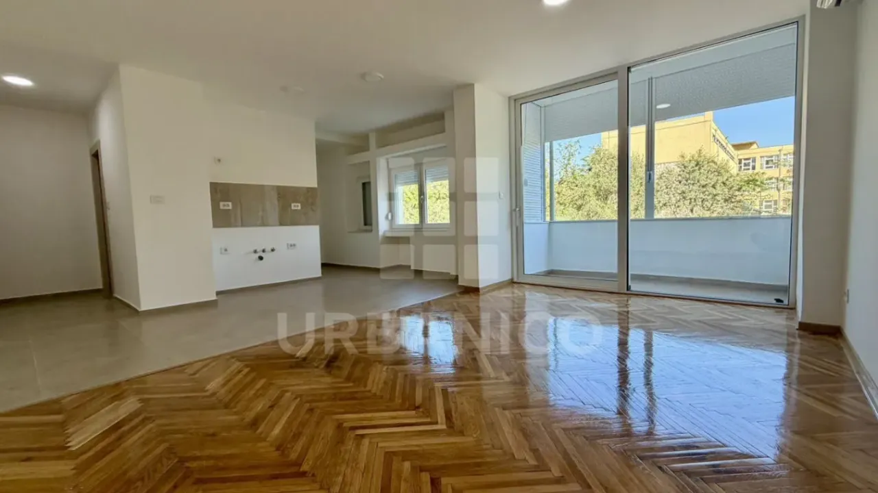 Prodaja, poslovni prostor, 58m², Preko Morače, Podgorica
