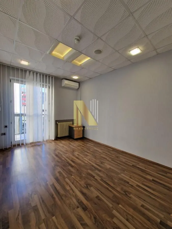 Rent, office space, 120m², Centar, Novi Sad