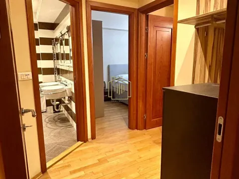 Izdavanje, dvosoban stan, 100m², Centar, Podgorica - image 6