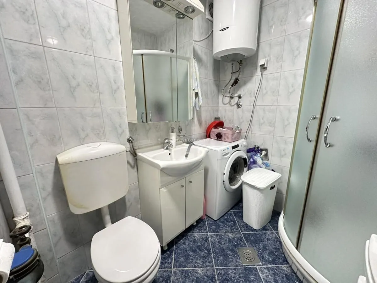 Prodaja, jednosoban stan, 46m², Škaljari, Kotor