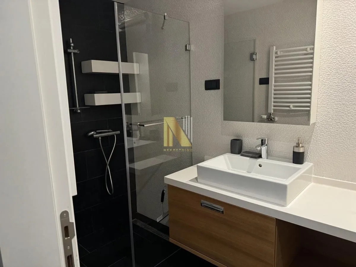 Izdavanje, četvorosoban stan, 114m², Nova Detelinara, Novi Sad Sve Podlokacije