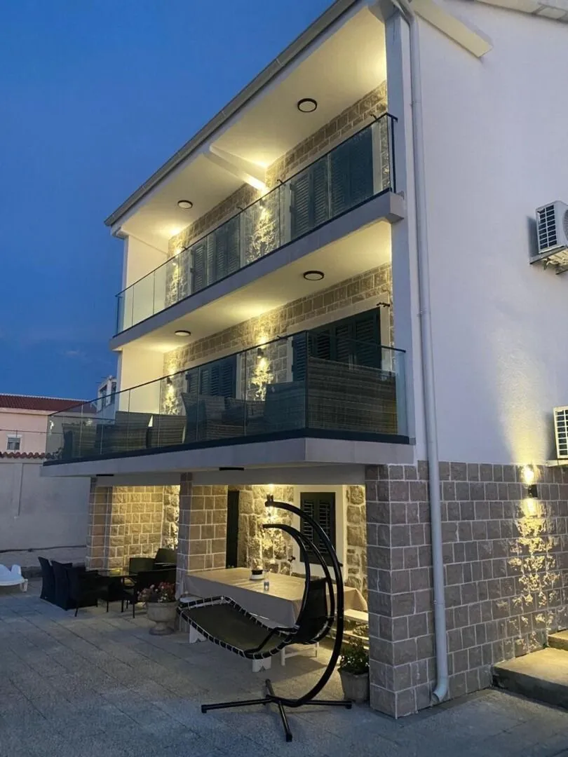 Rent, house, 200m², Luštica, Tivat