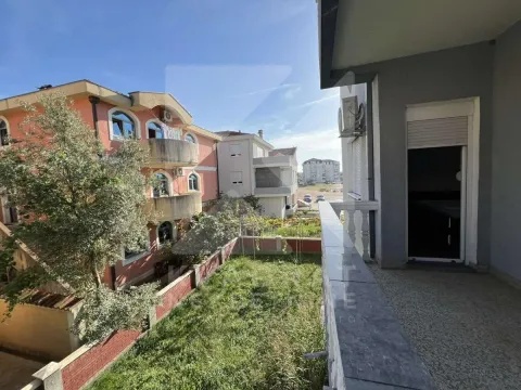 Izdavanje, kuća, 500m², Stari Aerodrom, Podgorica - image 29