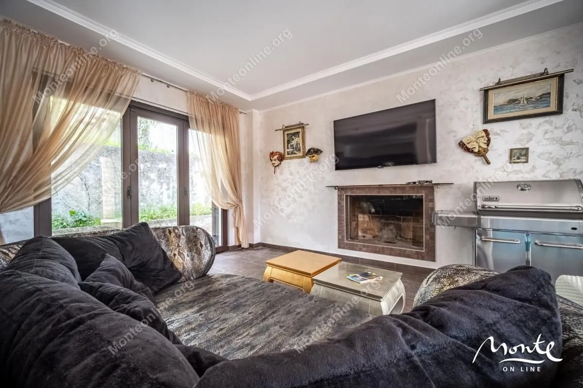 Prodaja, kuća, 188m², Sasovići, Herceg Novi