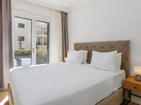 Sale, one bedroom apartment, 50m², Luštica, Herceg Novi - image 5