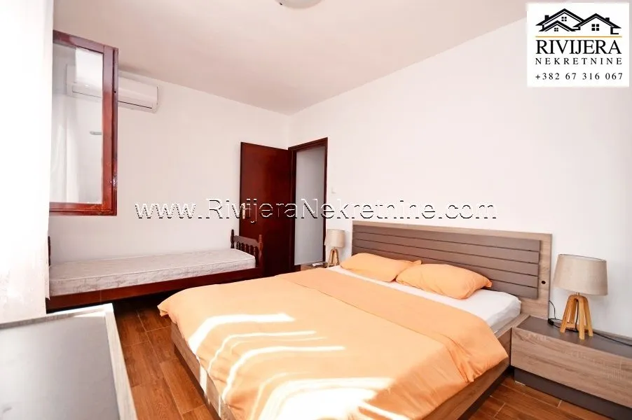 Prodaja, kuća, 250m², Baošići, Herceg Novi