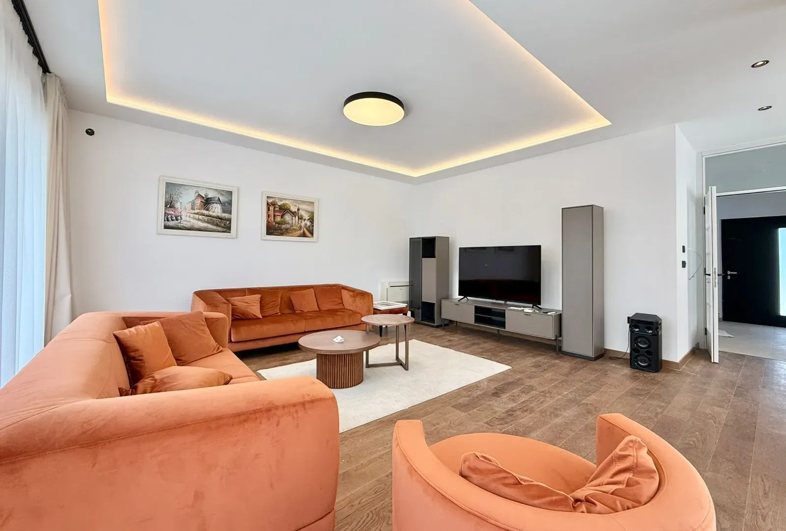 Prodaja, kuća, 220m², Gornja Gorica, Podgorica