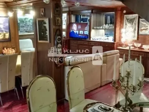 Prodaja, četvorosoban stan, 142m², Zemun Centar, Zemun Sve Podlokacije - image 8