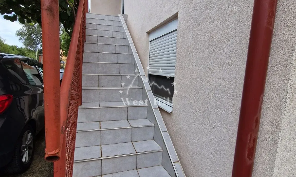 Sale, house, 110m², Utjeha, Bar