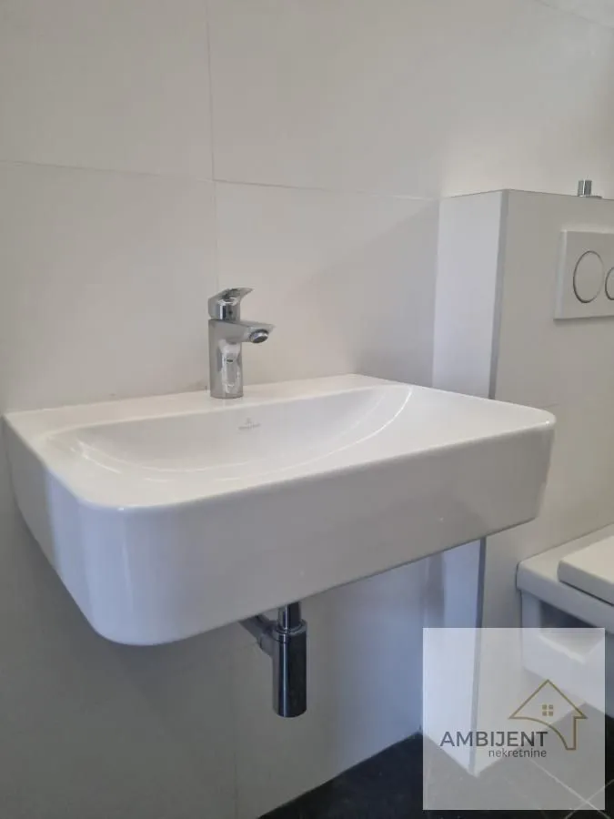 Sale, three bedroom apartment, 78m², Južni Bulevar, Vračar Sve Podlokacije