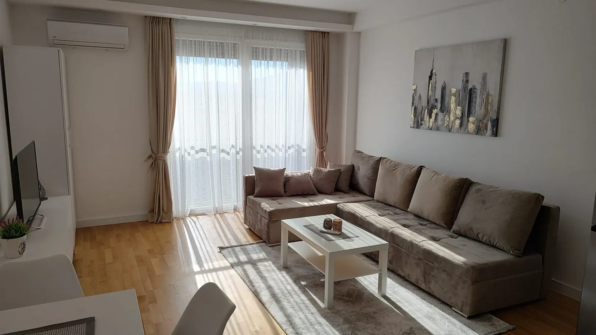 Stan-na-dan, garsonjera, 35m², Tološka šuma, Podgorica