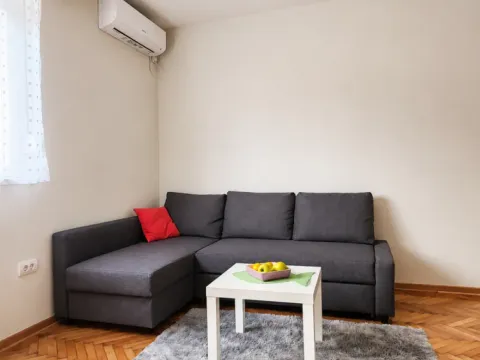 Rent, apartment, 27m², Karaburma, Palilula Sve Podlokacije - image 3