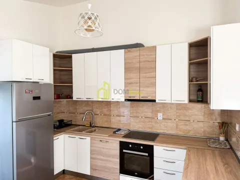 Izdavanje, trosoban stan, 165m², Farmaci, Podgorica - image 5