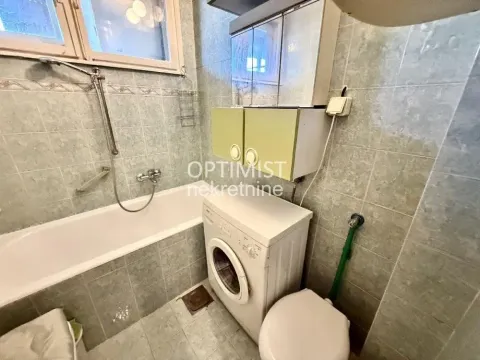 Izdavanje, trosoban stan, 95m², Tašmajdan, Palilula Sve Podlokacije - image 13