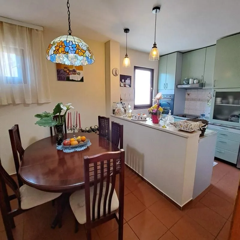 Sale, three bedroom apartment, 98m², Dubovica, Budva