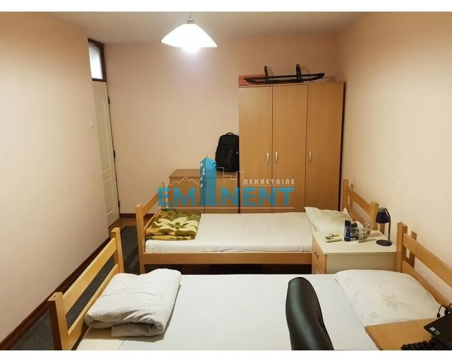 Izdavanje, trosoban stan, 75m², Čubura, Beograd
