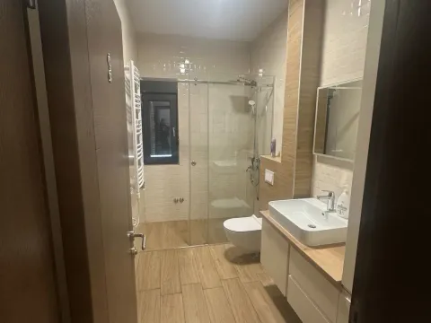 Rent, house, 160m², Dalmatinska ulica, Podgorica - image 12