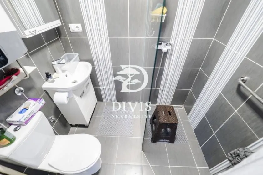 Prodaja, dvosoban stan, 58m², Zemun Sve Podlokacije, Beograd