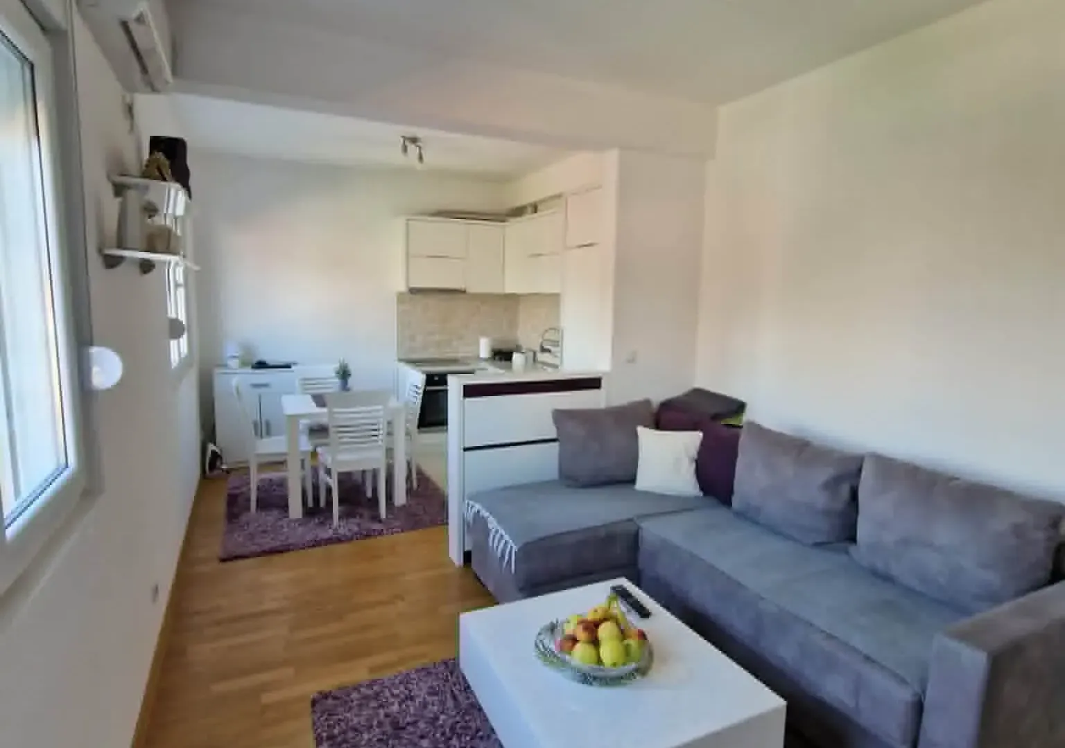 Izdavanje, jednosoban stan, 45m², Drač, Podgorica