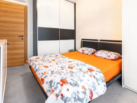 Izdavanje, jednosoban stan, 52m², Seljanovo, Tivat - image 6