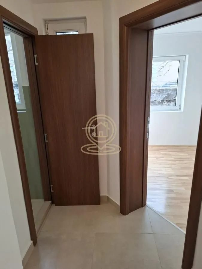 Izdavanje, trosoban stan, 86m², Savski Venac, Beograd
