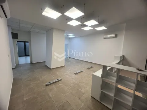 Poslovni prostor in Blok 5
