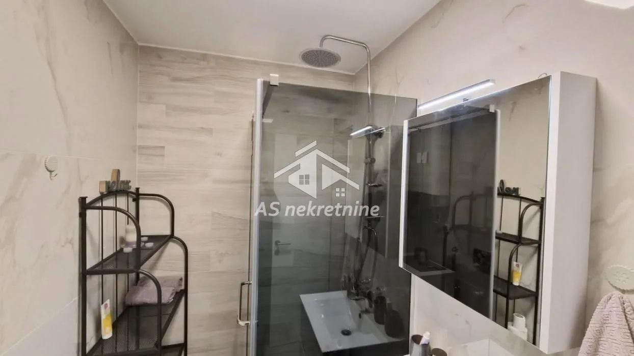 Rent, two bedroom apartment, 48m², Južni Bulevar, Vračar Sve Podlokacije