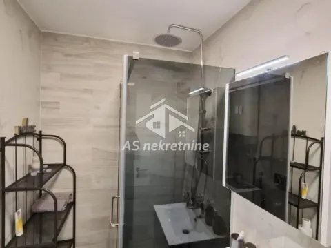 Rent, two bedroom apartment, 48m², Južni Bulevar, Vračar Sve Podlokacije - image 10
