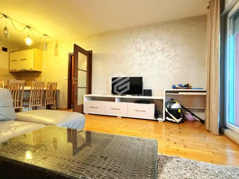 Sale, two bedroom apartment, 58m², Stari Aerodrom, Podgorica - image 2