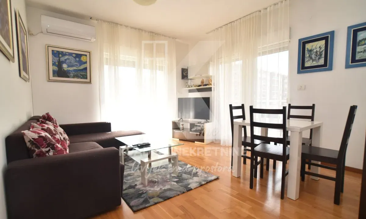 Rent, two bedroom apartment, 75m², City Kvart, Podgorica