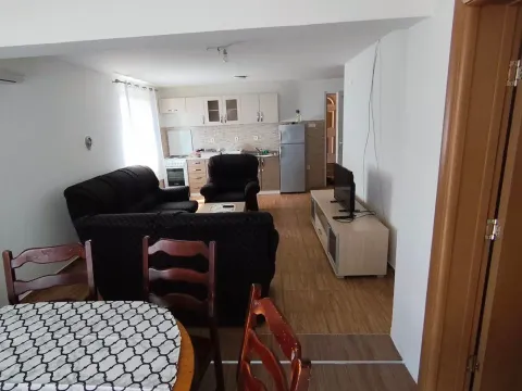 Rent, house, 60m², Momišići, Podgorica - image 3