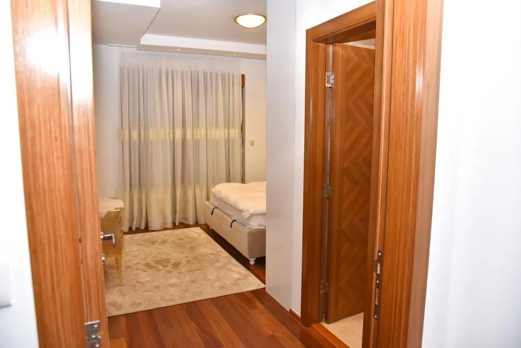 Rent, four bedroom apartment, 130m², Centar, Podgorica
