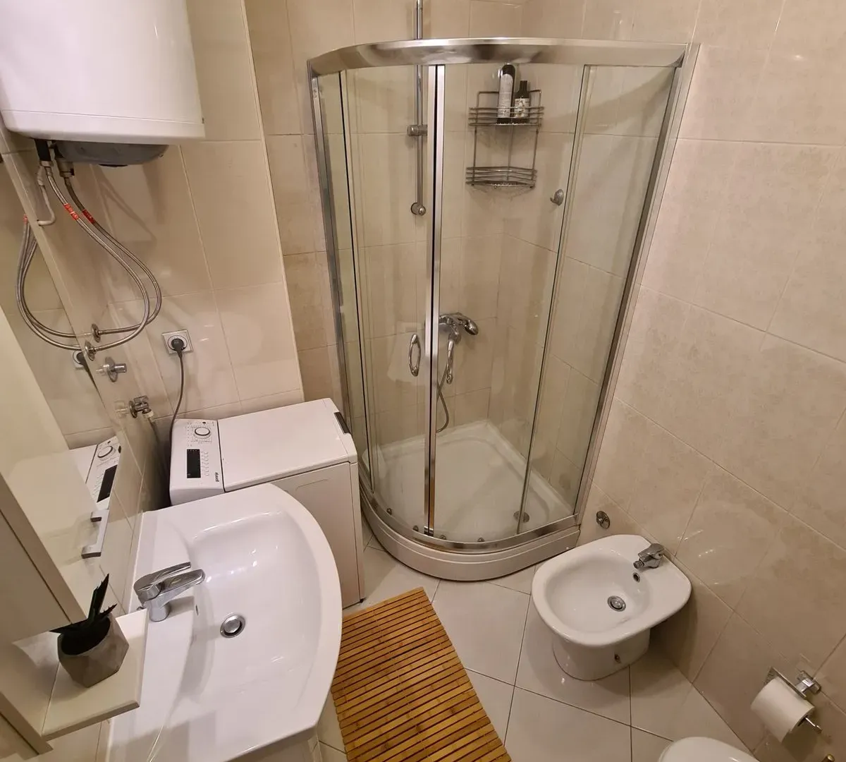 Izdavanje, dvosoban stan, 65m², Stara Varoš, Podgorica