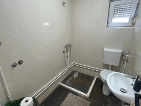 Rent, three bedroom apartment, 100m², Tomba, Bar - image 13