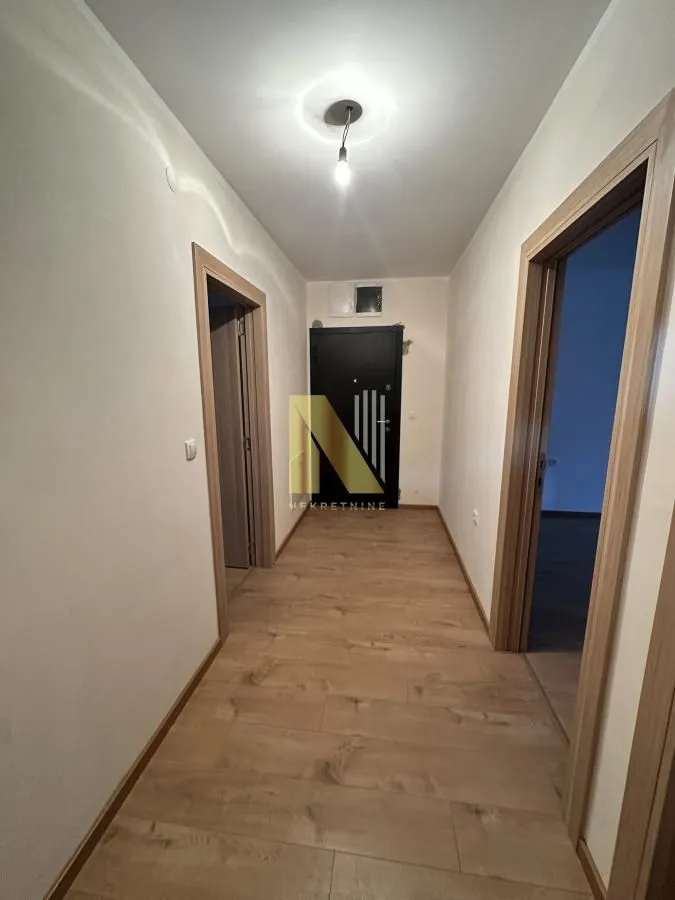 Prodaja, trosoban stan, 73m², Tatarsko brdo, Petrovaradin