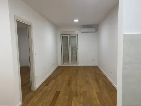 Sale, one bedroom apartment, 40m², Central Point, Podgorica - image 3