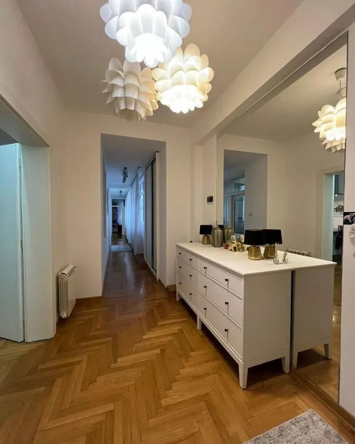 Rent, four bedroom apartment, 116m², Stari Grad, Beograd