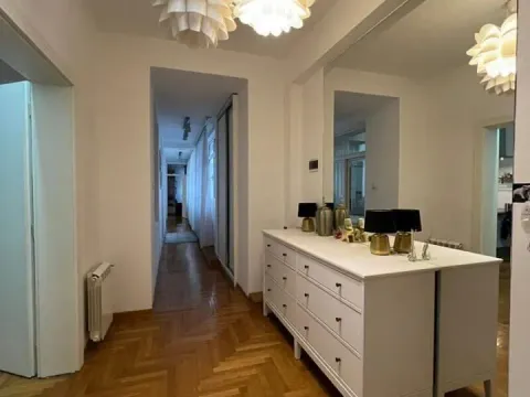Izdavanje, četvorosoban stan, 116m², Stari Grad, Beograd - image 7