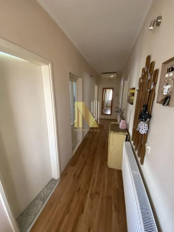 Prodaja, kuća, 224m², Kać, Novi Sad Sve Podlokacije