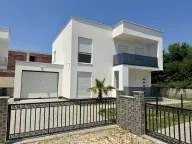 Prodaja, kuća, 200m², Donji Štoj, Ulcinj - image 1