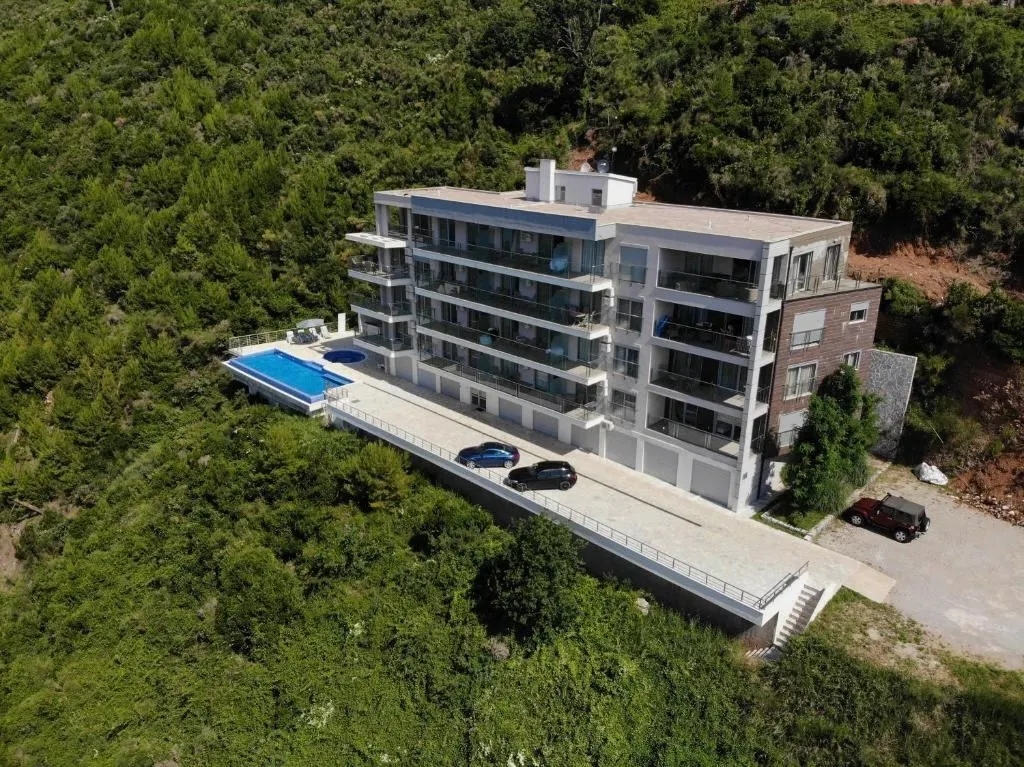 Prodaja, dvosoban stan, 70m², Komoševina, Budva