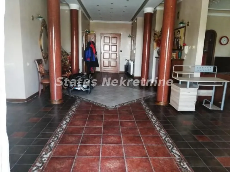 Prodaja, kuća, 600m², Sremska Kamenica, Petrovaradin