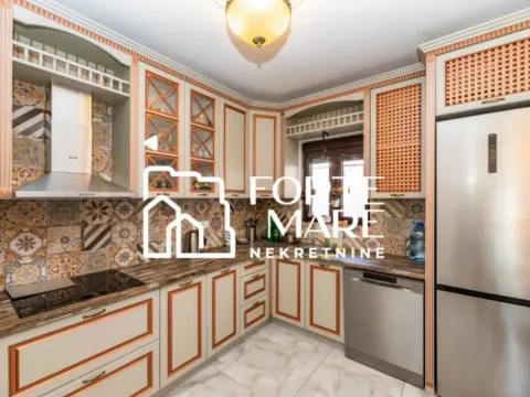 Sale, house, 230m², Igalo-Petlja, Herceg Novi - image 12