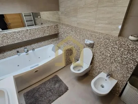 Izdavanje, trosoban stan, 184m², Vračar Hram, Vračar Sve Podlokacije - image 16