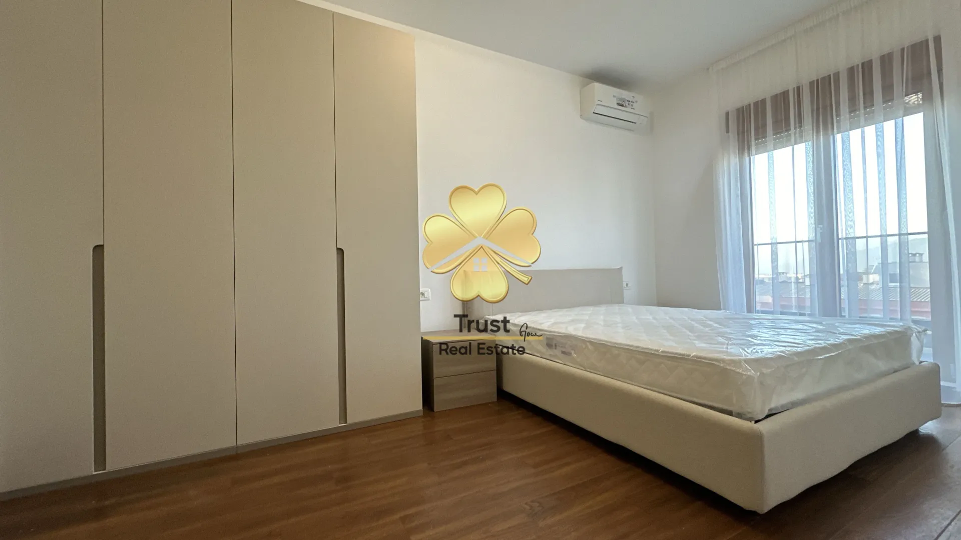 Rent, four bedroom apartment, 135m², Master Kvart, Podgorica