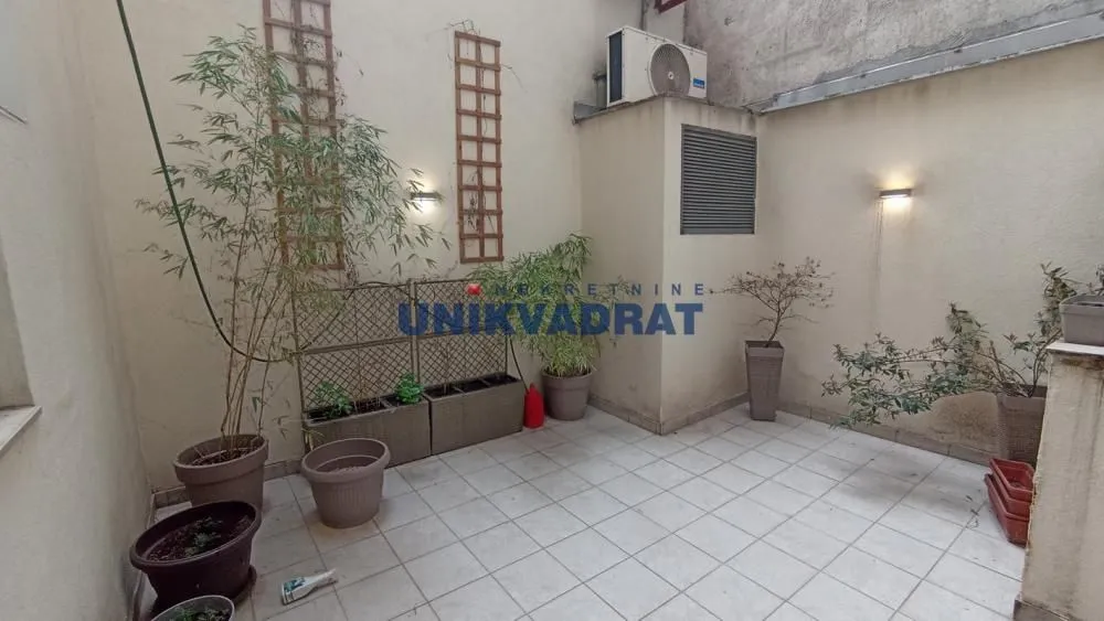 Rent, office space, 180m², Đeram Pijaca, Beograd