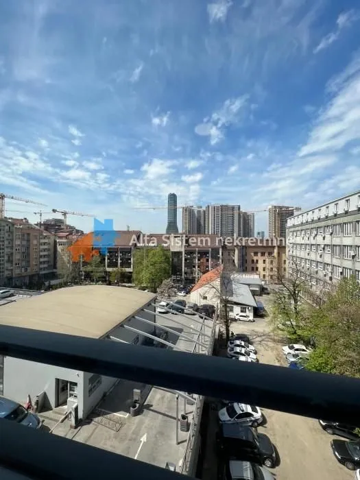Izdavanje, četvorosoban stan, 100m², Sarajevska, Beograd